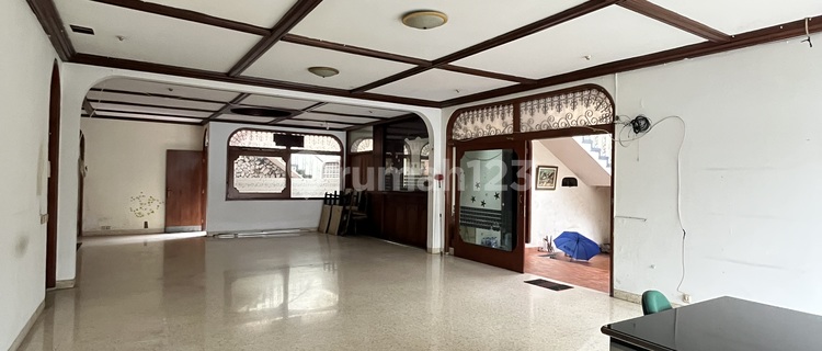 Rumah, 2 Lantai, SHM, di Guntur Jakarta Selatan 1