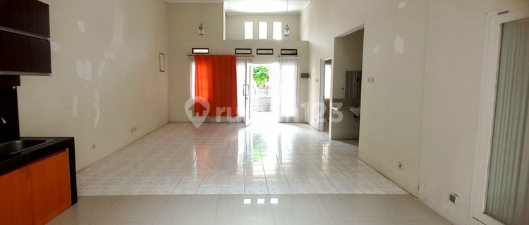 Disewakan Rumah Bagus Di Tatar Jingga Kota Baru Parahyangan 1
