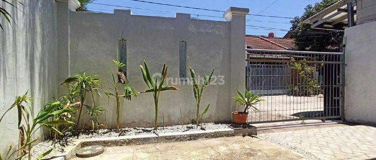 Rumah nyaman di Taman Kopo Indah 2 1