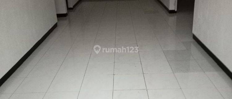 Rumah Mulyosari Mas Siap Huni Carport 1