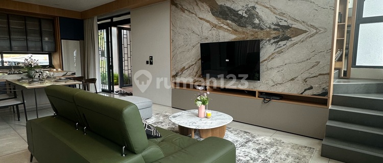 Surawisesa Hill Luxury House with Lake and Golf View in Parahyangan New Town 1