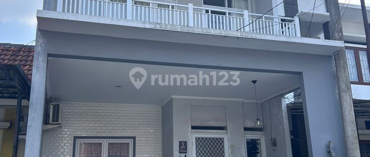 Dijual Rumah Dalam Komplek Lokasi Sangat Strategis di Puri Beta 1