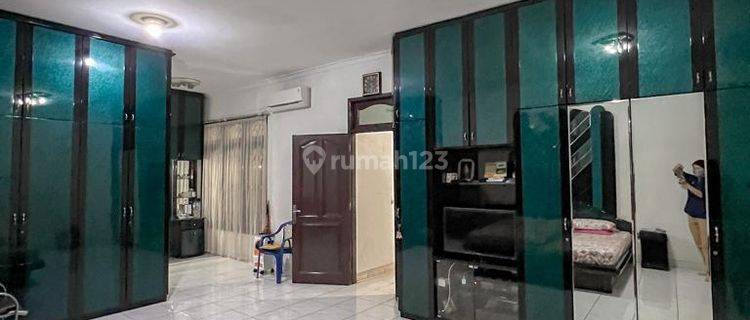 Di Jual Rumah 2 Lantai Puri Indah, Jakarta Barat 1