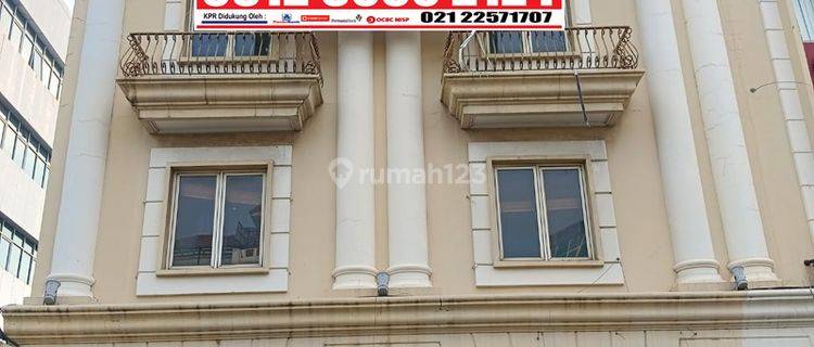 Ruko Gandeng Mampang Prapatan Raya, Jakarta Selatan 1
