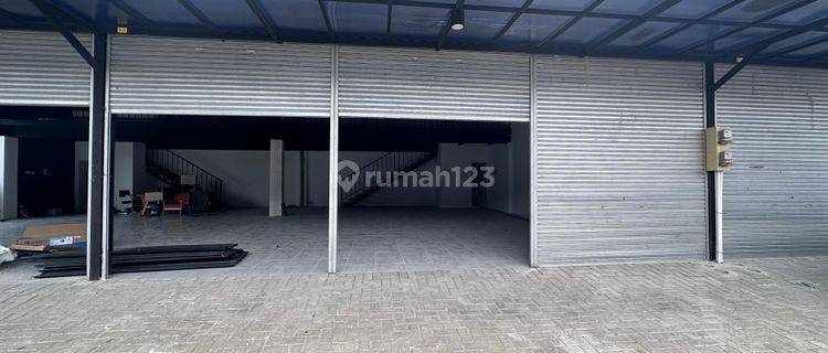 Showroom District Otomotive Pik 2 Ada 3 Unit Uk 8x18 M2, Pik 2 1