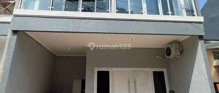 Rumah Minimalis 2 Lantai dalam Cluster Jatiranggon 1