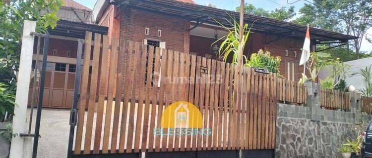 Rumah Bagus Siap Pakai di Jalan Rorojonggrang 1