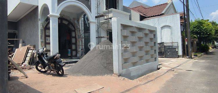 Jual Rumah Kokoh Komplek Duren Sawit Dekat Tol Stasiun Klender  1