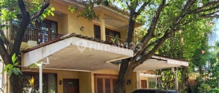 House With Swimming Pool Facilities in Cilandak Ragunan Complex 1