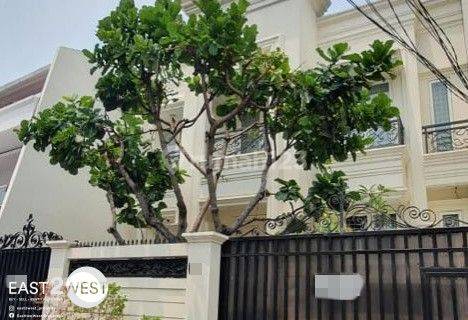 Jual Rumah Modern Klasik Kebon Kacang Jakarta Pusat Bagus Mewah 1