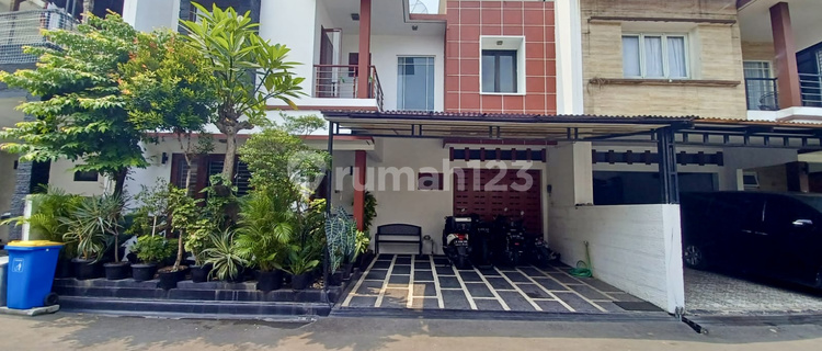 Dijual Rumah Cluster Bagus di Mampang Halaman Luas 1