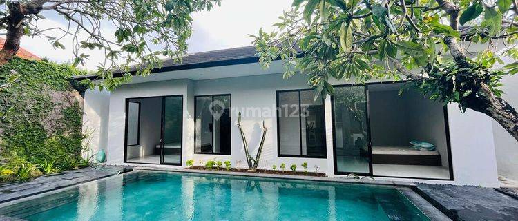 Dijual Villa 2 Kamar Di Kerobokan Badung Bali  1