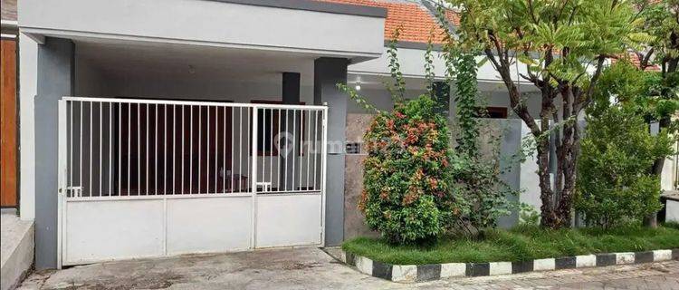  Rumah Minimalis Terawat di Rungkut Asri Jual Cepat 1