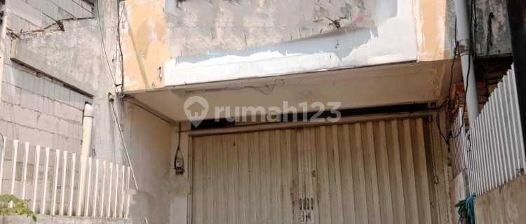 Twin 2-Storey Shop House in Manukan, West Surabaya Main Road 1