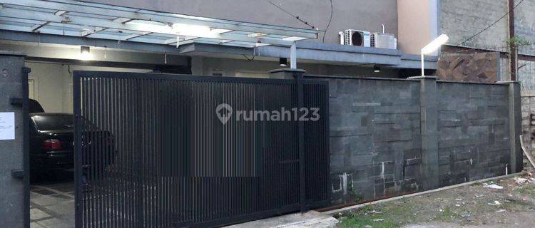 Jual Rumah Terawat Full Furnishud Siap Huni 1