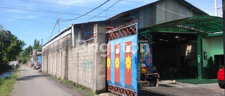 Warehouse on Jalan By Pass Ngurah Rai Suwung 1