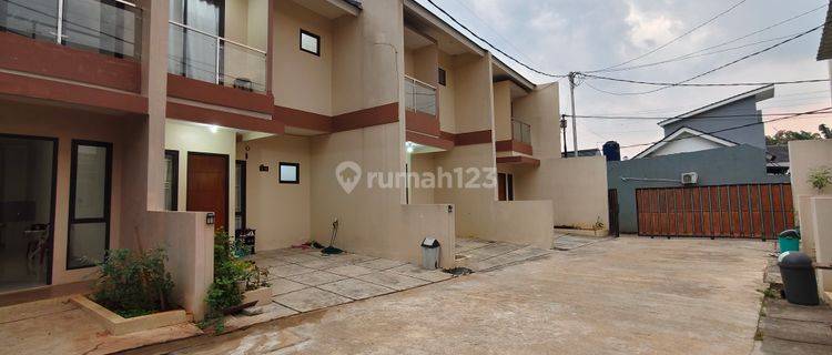 Rumah 2 Lantai 700juta An Bebas Biaya Surat2 Dan Kpr di Jati Asih 1