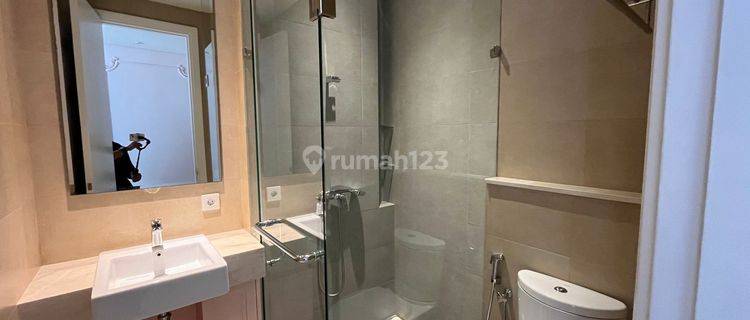 Disewakan Condominium One Galaxy 3 Bedroom Full Furnish di Surabaya Timur  1