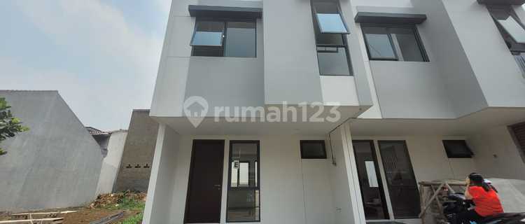 Rumah Minimalis 2 Lantai di Sariwangi Residence Setraduta Bandung 1