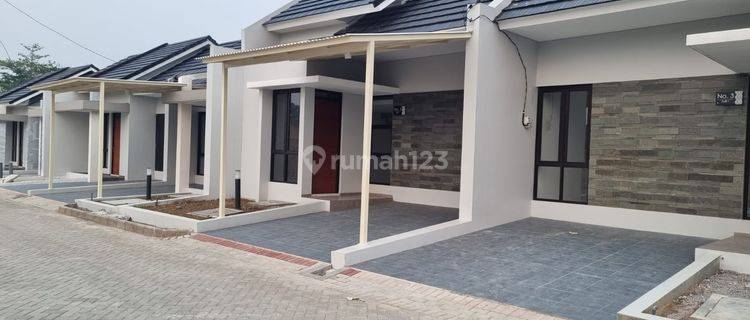 Dijual Rumah Baru Minimalis di Grand Paradise Kopo 1