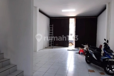 For Sale Shop House Kebon jati - Suniaraja Strategic location - New market 1