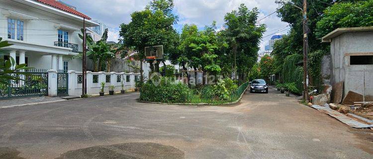 Rumah Terawat Hitung Tanah Saja di Tulodong Scbd 1