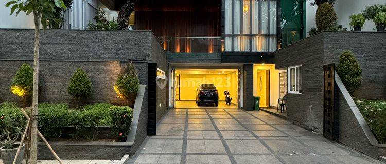 Rumah Modern Dan Mewah di Senayan Simprug Golf 1