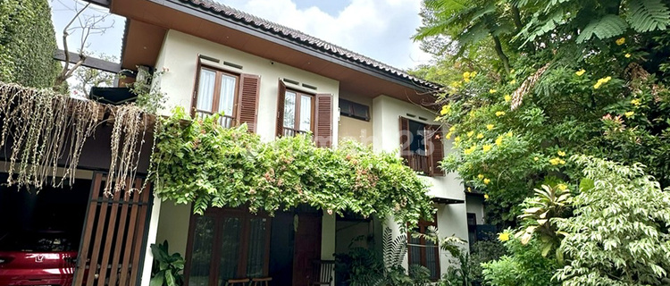 Luxurious and Lush House in Cilandak 1
