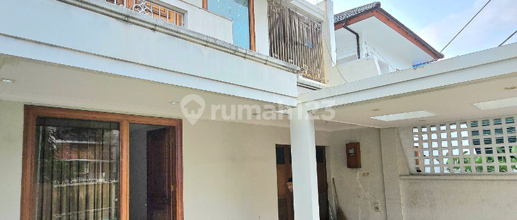 Nice House in a Beautiful Residential Area in Pondok Indah 1