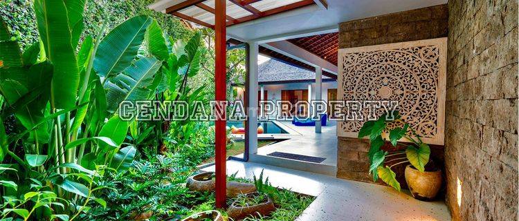 A Beautiful Modern Style Luxury Villa Canggu 1