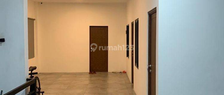 DIJUAL Ruko 4,5 Lantai di Tamansari Jakbar Semi Furnished SHM 1