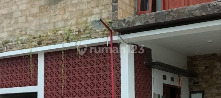 Ready-to-Live 2-Story House in Hulaan, Menganti, Gresik 1