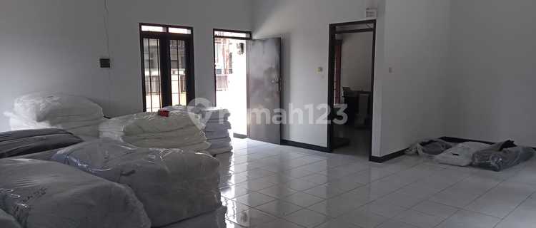 Rumah Dijual Halaman Luas di Taman Kopo Indah 3, Bandung 39 1