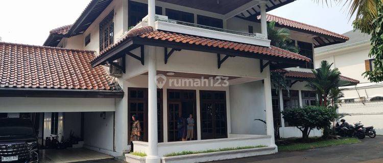 Rumah Mewah  Di Jalan Imam Bonjol Jakarta Pusat 1