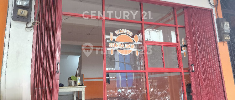 Shop House For Rent In A Fairly Strategic Location In South Jakarta 1