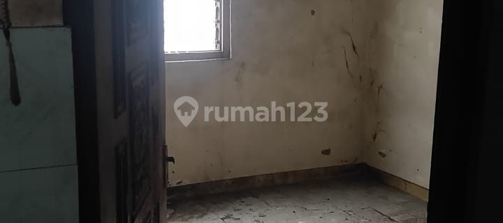Dijual rumah (butuh renovasi) di jalan kelengan Semarang tengah  1