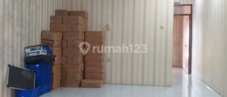 Downtown Shophouse in Garut City Near Shopping Centers and Bank Offices, etc. 1