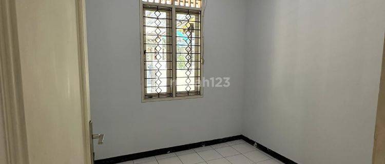 Rumah Bagus Unfurnished SHM Bogor Barat, Bogor 1