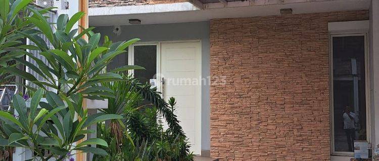 Disewa Rumah Di Cluster Vasana Harapan Indah 
 1