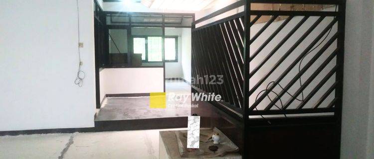 Rumah Eks Kantor 2 Lantai di Mainroad Kebonjati Kota Bandung 1