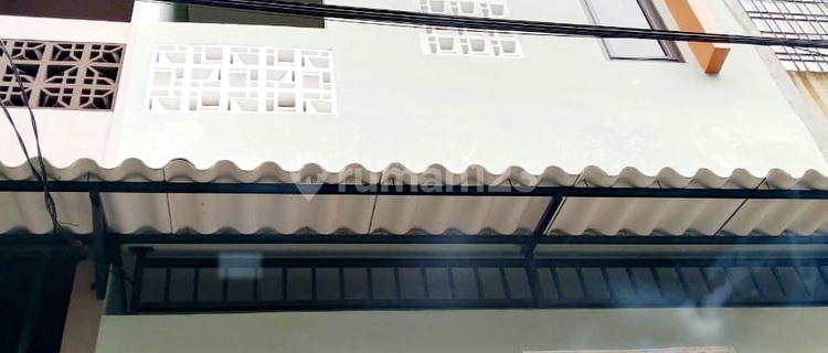 For Sale 4-Storey Shop House (Vacant) on Latumenten Street, West Jakarta 1