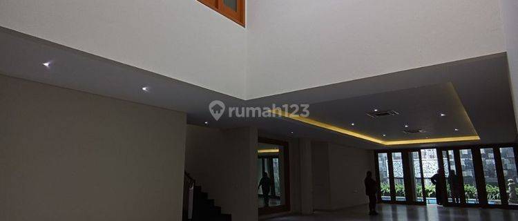 Lm0068 Rumah Menteng Asri Nyaman Strategis Interior Mewah  1