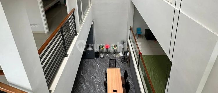 Nice House with Complete Facilities in Kebayoran Village Bintaro Jaya 1