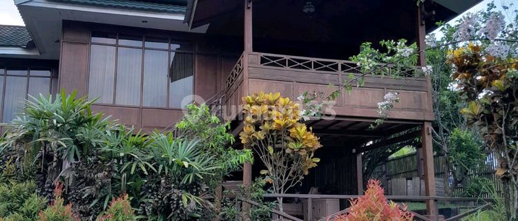 Comfortable House with Mountain View in Green Golf Hill, Sentul Bogor 1