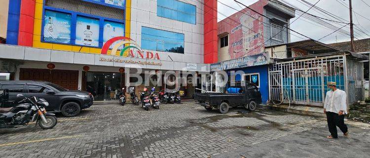 hotel,club & karaoke  daerah wisata pematang siantar 1