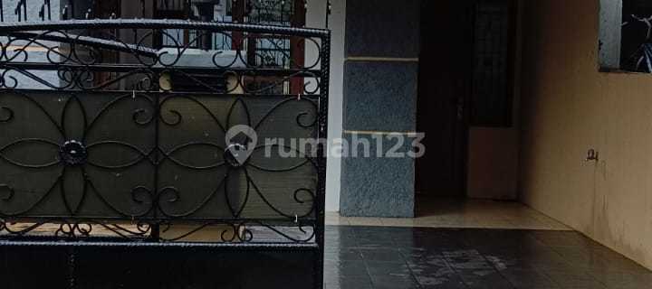 Rumah di taman harapan baru Dekat masjid 1