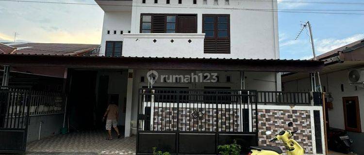 Dijual Rumah 2 Lantai Siap Huni Dengan Harga Terjangkau - Makassar 1