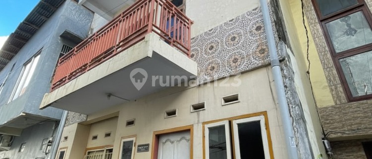Strategic Boarding House for Sale on Kijang Street - Makassar 1