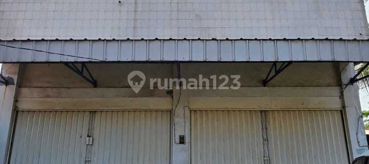 For Rent, 2-Unit Shophouse in Good Condition with Ample Parking Space in South Tambun, Bekasi Regency. 1