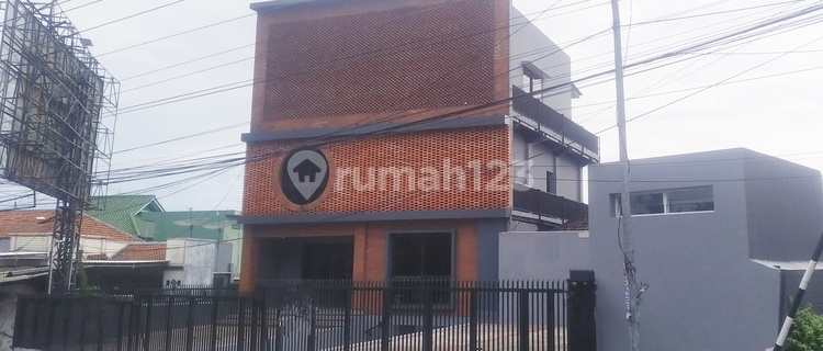 New building in Candisari Semarang, Ready to Use, Strategic Location 1